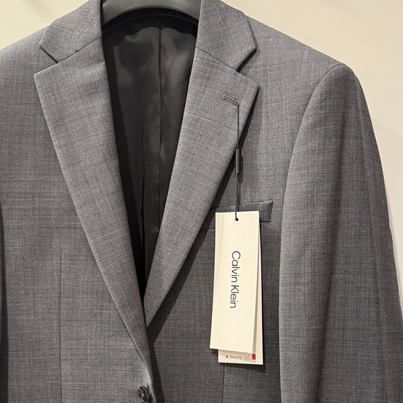 ✨Host pick✨Calvin Klein Classic Gray Men's Suit - Picture 5 of 6